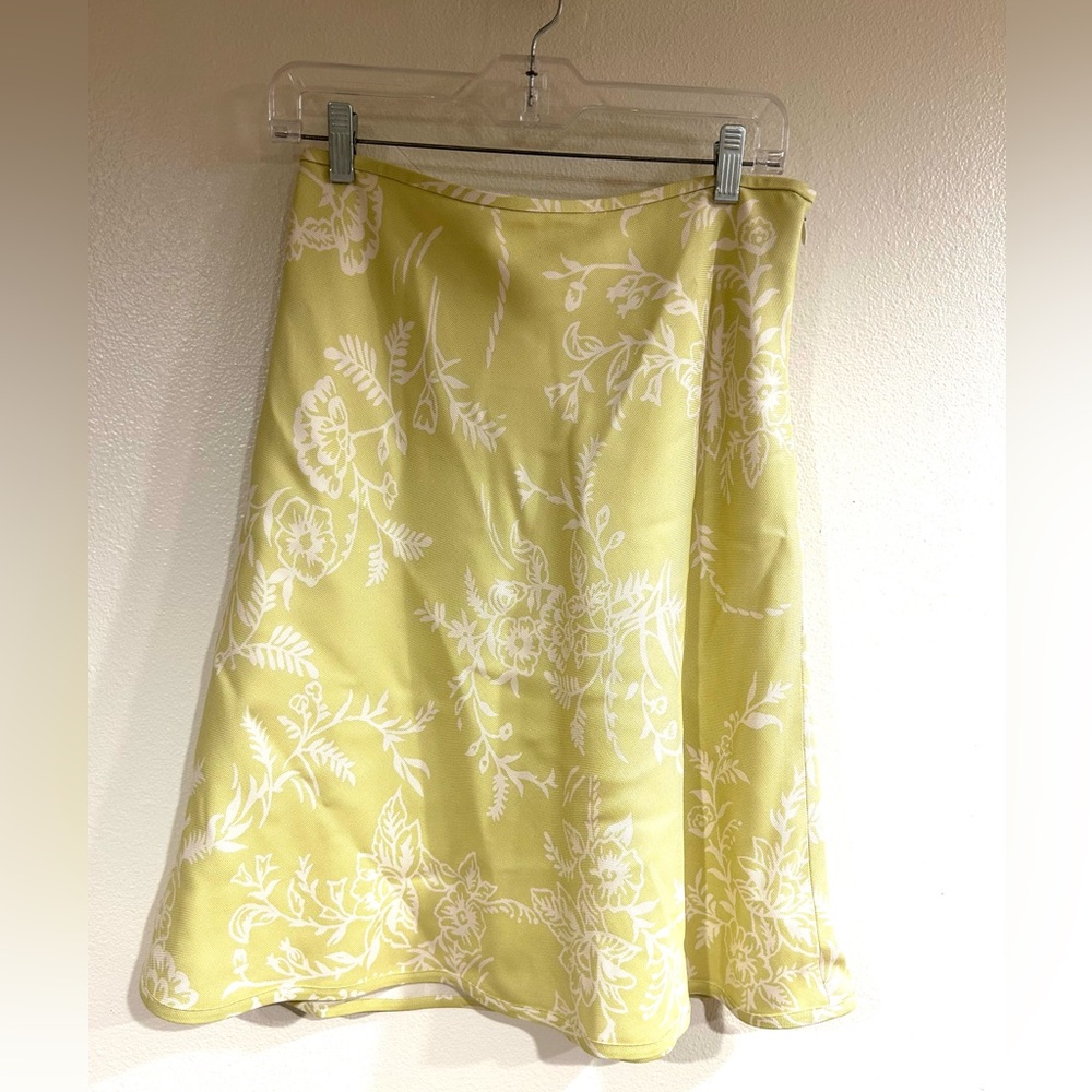 Ann Taylor skirt size 4